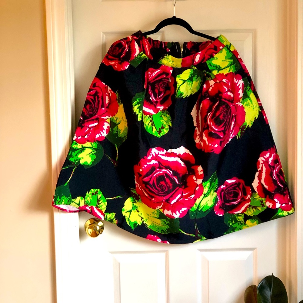 NWT Navy And Pink Floral Skirt Small